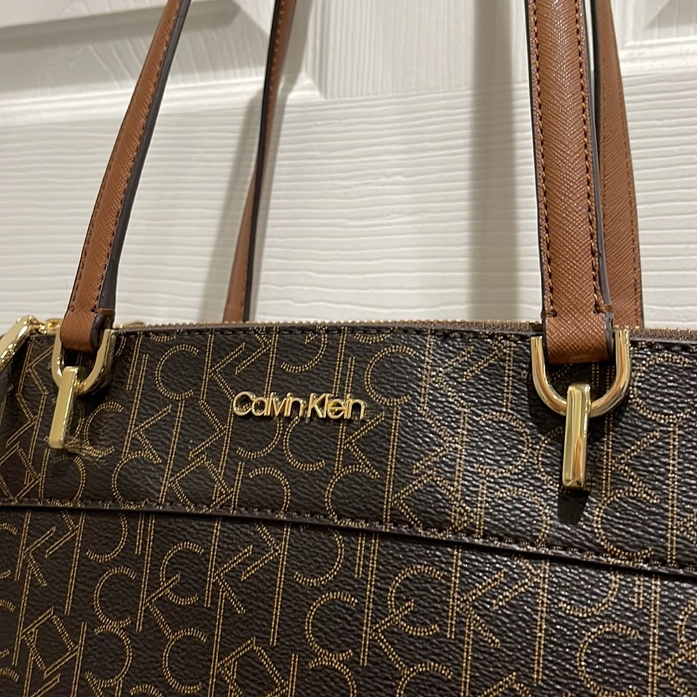 Calvin Klein Purse - Picture 3 of 10